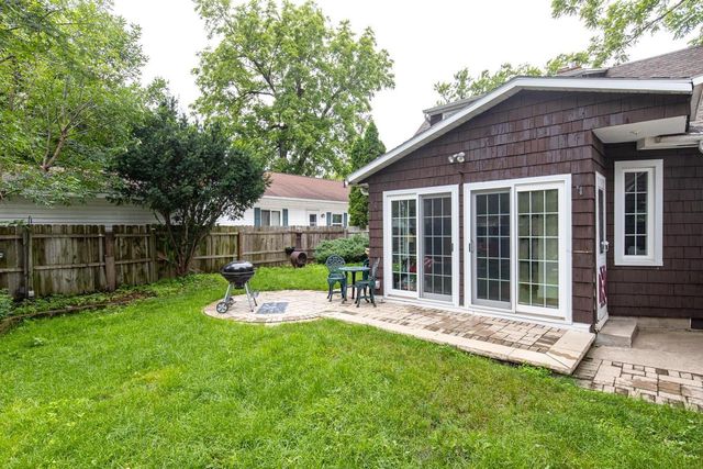 213 W PARKWAY BOULEVARD, Appleton, WI 54911