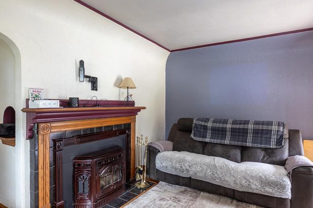213 W PARKWAY BOULEVARD, Appleton, WI 54911