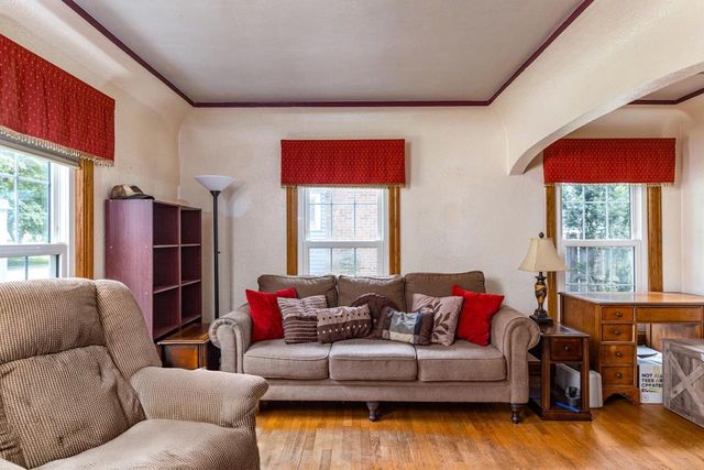 213 W PARKWAY BOULEVARD, Appleton, WI 54911