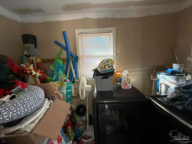 6480 Cypress St, Milton, FL 32570