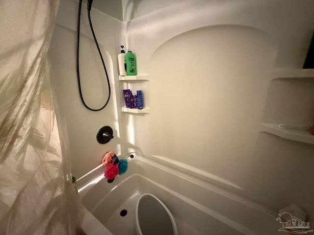 6480 Cypress St, Milton, FL 32570