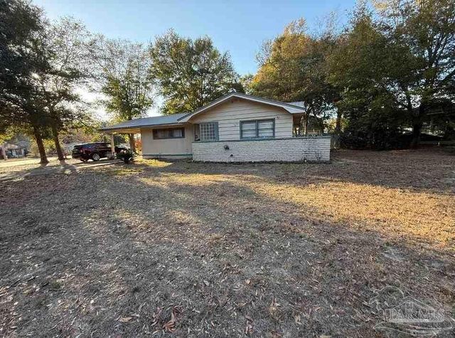 6480 Cypress St, Milton, FL 32570