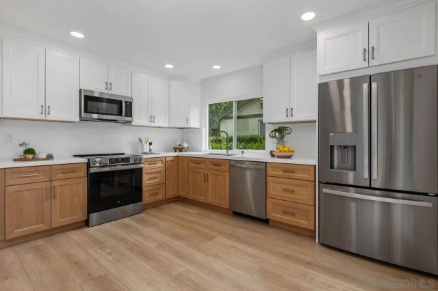 10539 Caminito Glenellen, San Diego, CA 92126
