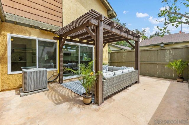 10539 Caminito Glenellen, San Diego, CA 92126