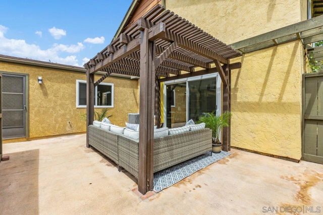 10539 Caminito Glenellen, San Diego, CA 92126