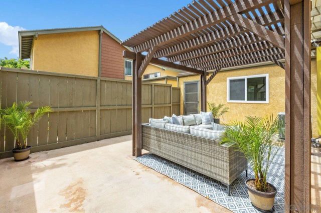 10539 Caminito Glenellen, San Diego, CA 92126