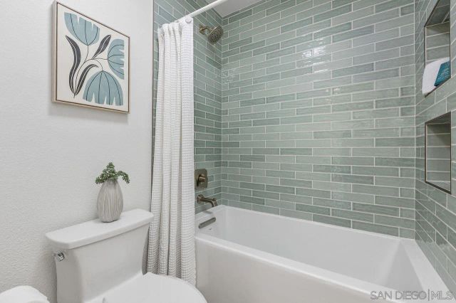 10539 Caminito Glenellen, San Diego, CA 92126
