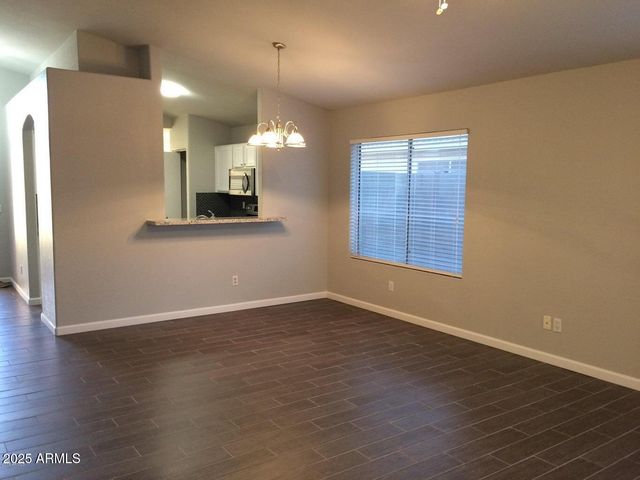 2240 E AIRE LIBRE Avenue, Phoenix, AZ 85022