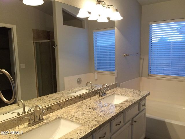 2240 E AIRE LIBRE Avenue, Phoenix, AZ 85022