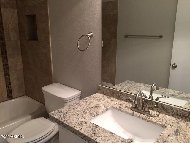 2240 E AIRE LIBRE Avenue, Phoenix, AZ 85022