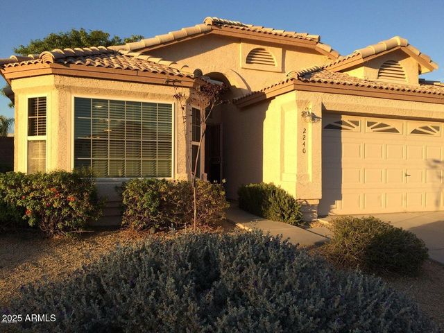 2240 E AIRE LIBRE Avenue, Phoenix, AZ 85022