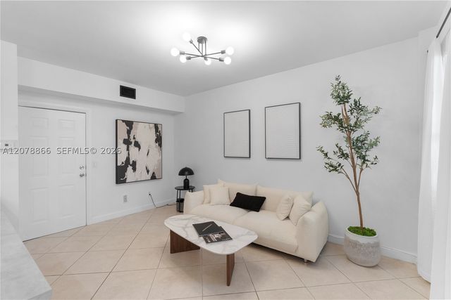 1559 Michigan Ave 102, Miami Beach, FL 33139