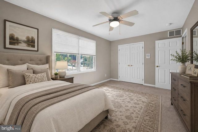 8 SWEETBRIAR CT, Mullica Hill, NJ 08062