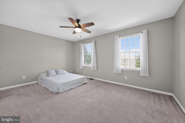 8 SWEETBRIAR CT, Mullica Hill, NJ 08062