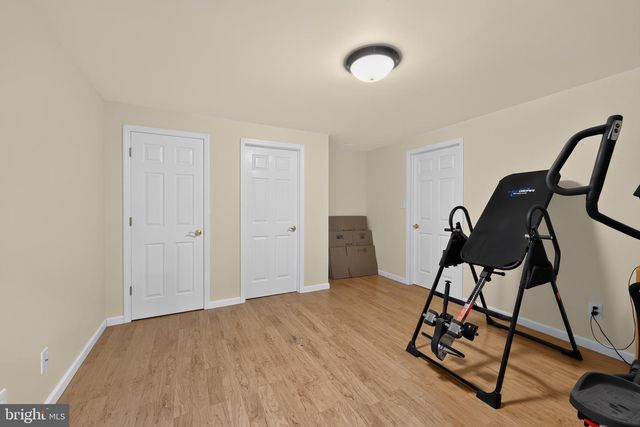 8 SWEETBRIAR CT, Mullica Hill, NJ 08062