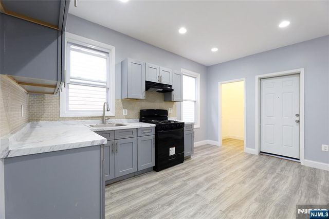119 Ridgewood Avenue, Newark, NJ 07108