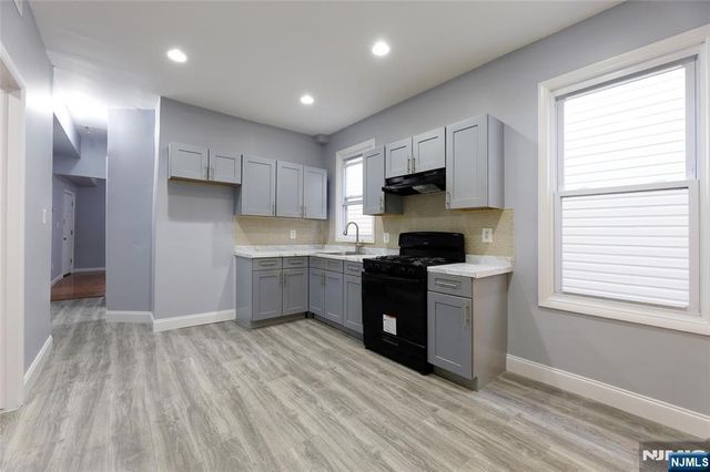 119 Ridgewood Avenue, Newark, NJ 07108