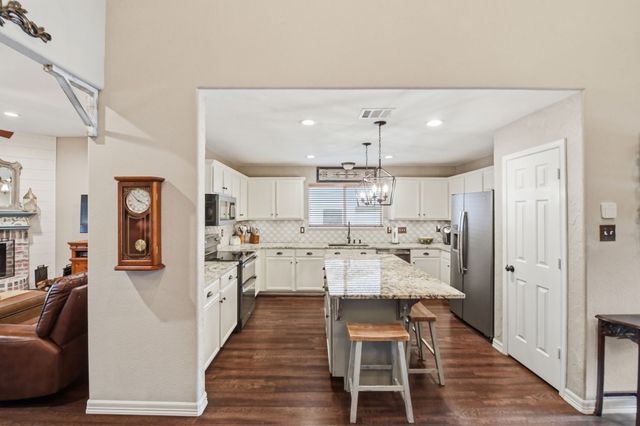 205 Benton Drive, Roanoke, TX 76262