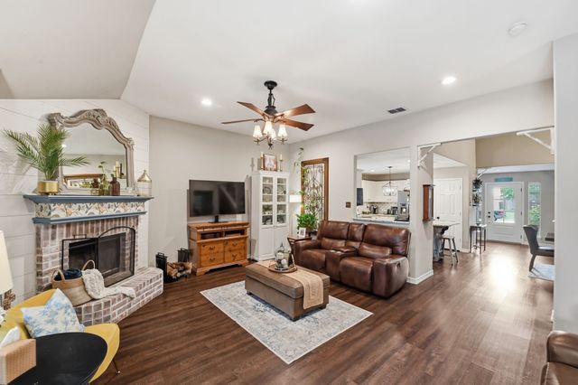 205 Benton Drive, Roanoke, TX 76262
