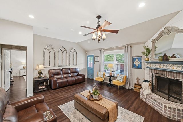 205 Benton Drive, Roanoke, TX 76262
