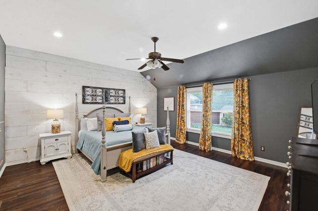 205 Benton Drive, Roanoke, TX 76262