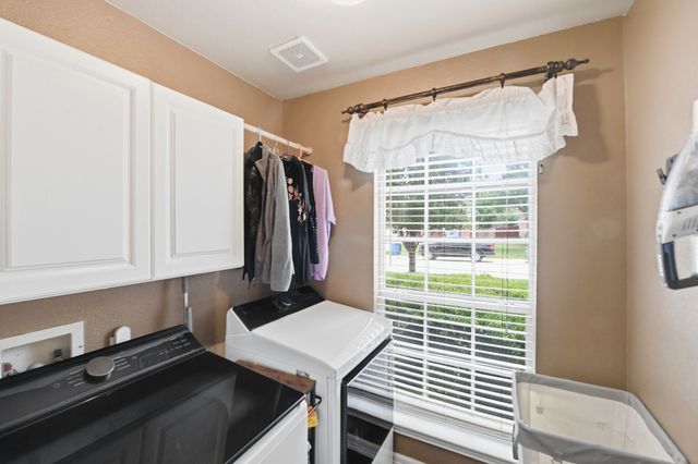 205 Benton Drive, Roanoke, TX 76262