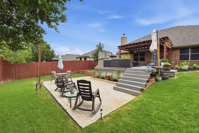 205 Benton Drive, Roanoke, TX 76262