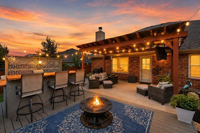 205 Benton Drive, Roanoke, TX 76262