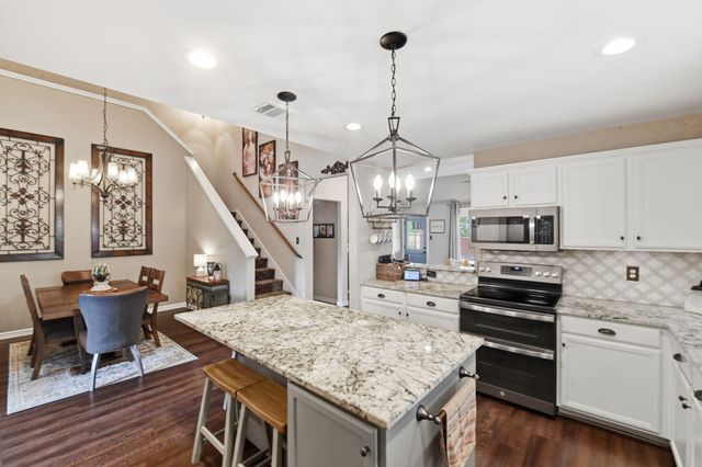 205 Benton Drive, Roanoke, TX 76262