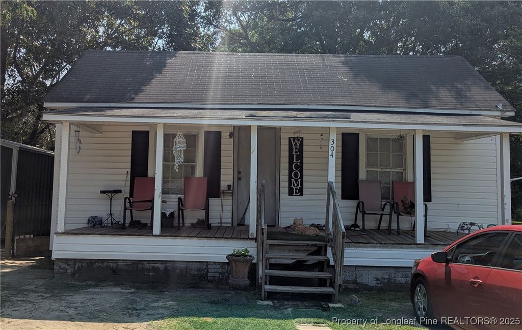 304 N Second Street, St Pauls, NC 28384