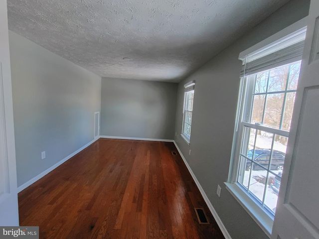 7445 ASPENPARK RD, Lorton, VA 22079