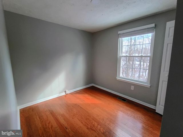 7445 ASPENPARK RD, Lorton, VA 22079