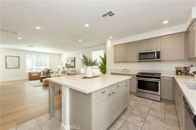 2870 N Glassell, Orange, CA 92865
