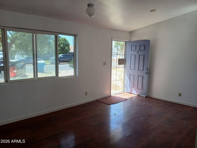 3808 W BUTLER Drive, Phoenix, AZ 85051