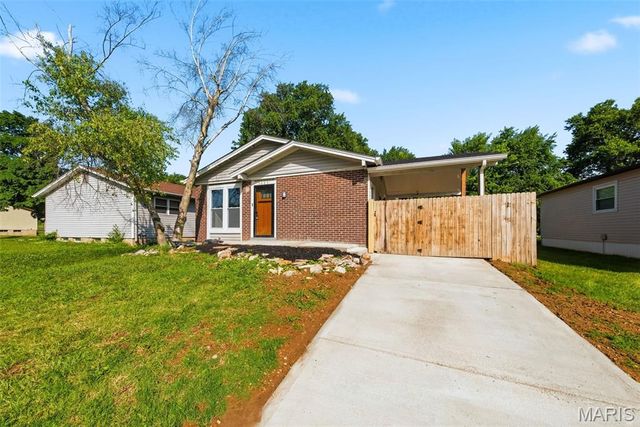 3005 Matlock Drive, Florissant, MO 63031
