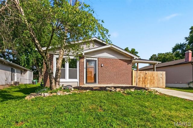 3005 Matlock Drive, Florissant, MO 63031
