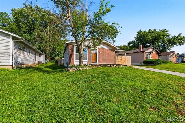 3005 Matlock Drive, Florissant, MO 63031