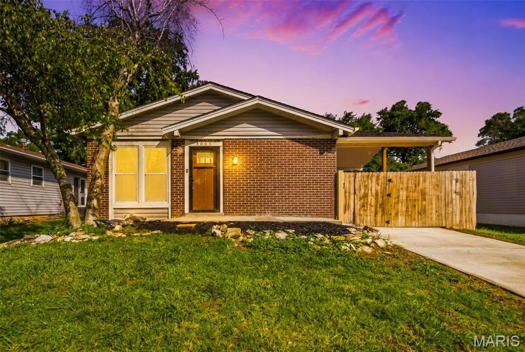 3005 Matlock Drive, Florissant, MO 63031