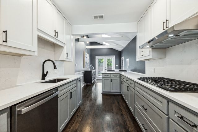 8723 Glencrest Lane, Dallas, TX 75209