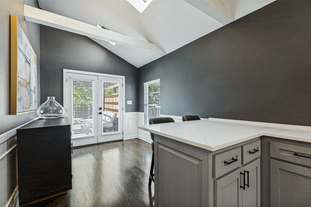 8723 Glencrest Lane, Dallas, TX 75209