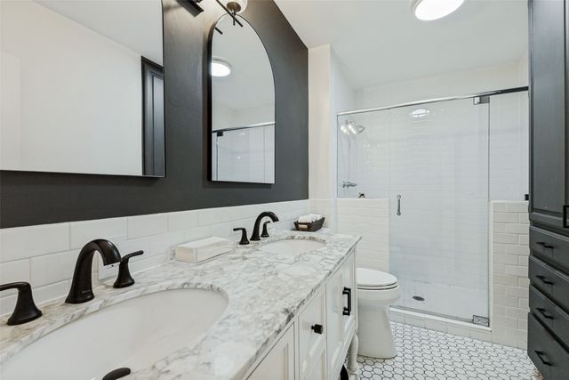 8723 Glencrest Lane, Dallas, TX 75209