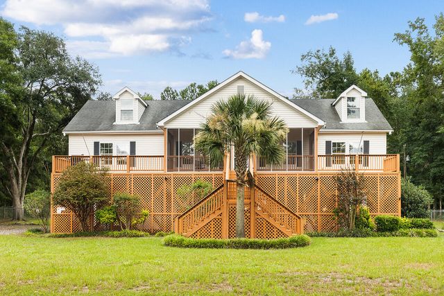 197 Hideaway Lane, Ridgeville, SC 29472