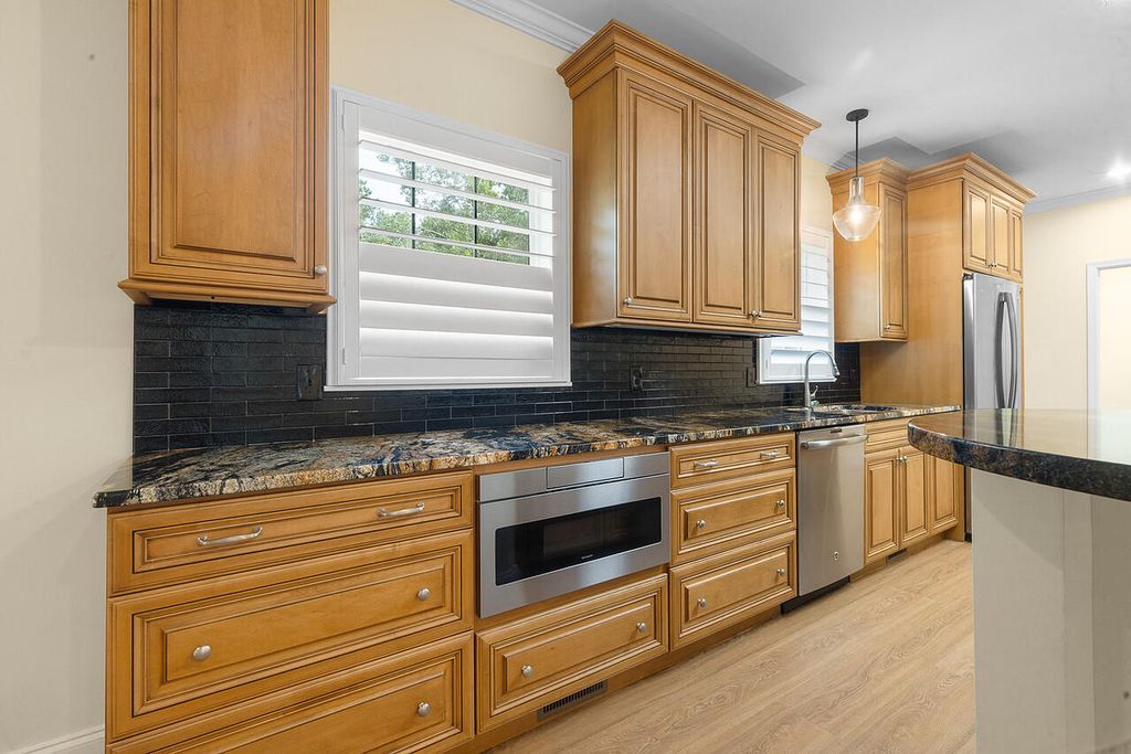 Image 20 of property listing at 197 Hideaway Lane, Ridgeville, SC 29472