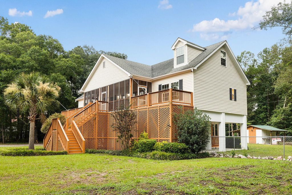 Image 8 of property listing at 197 Hideaway Lane, Ridgeville, SC 29472