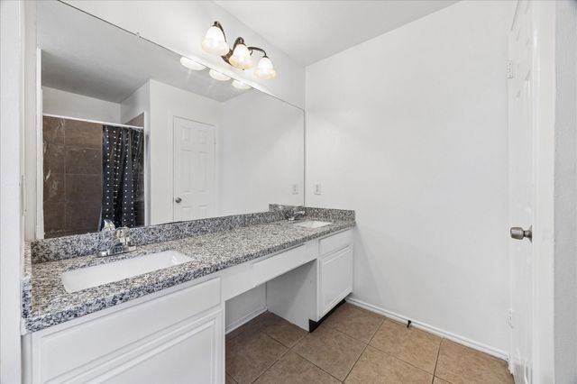 2414 Kenbridge Drive, Houston, TX 77067