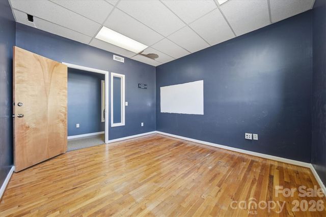 729 1st Avenue SW, Hickory, NC 28602