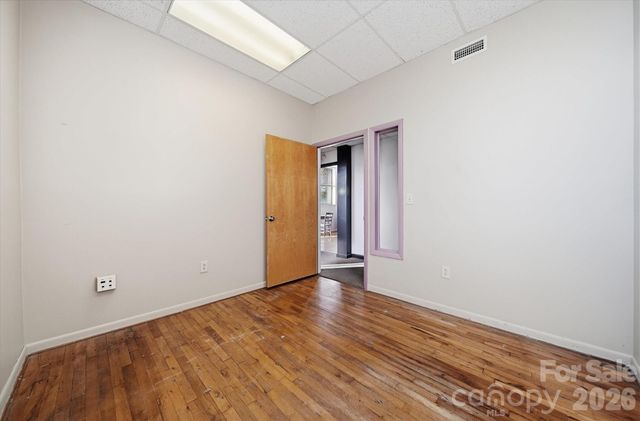 729 1st Avenue SW, Hickory, NC 28602