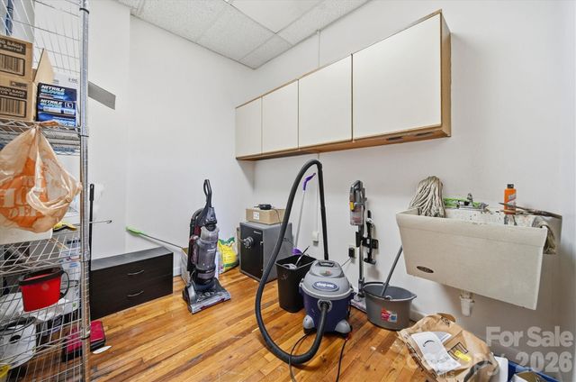 729 1st Avenue SW, Hickory, NC 28602