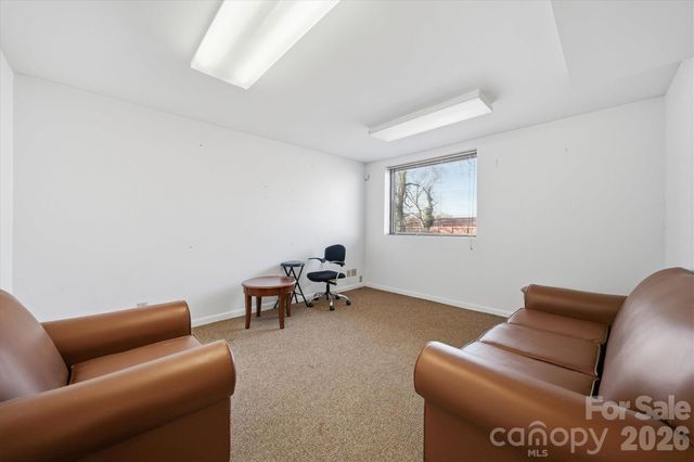 729 1st Avenue SW, Hickory, NC 28602