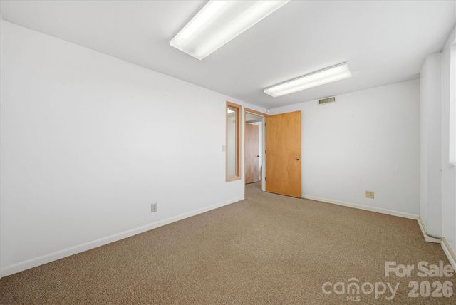 729 1st Avenue SW, Hickory, NC 28602